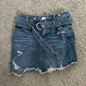 Distressed Jean Mini skirt with belt